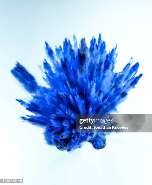 Blue Powder Splash Photos and Premium High Res Pictures - Getty Images