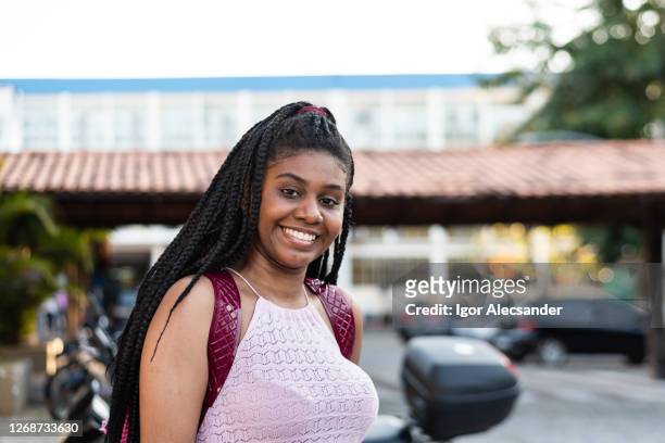 college student on campus - images royalty free stock pictures, royalty-free photos & images