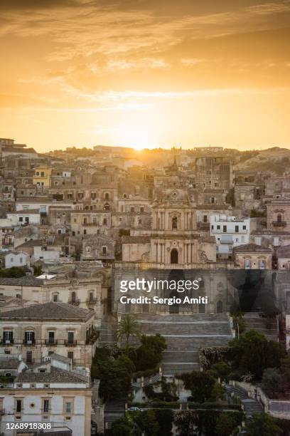 sunrise over church of san giorgio in modica, sicily - modica sicily stock pictures, royalty-free photos & images
