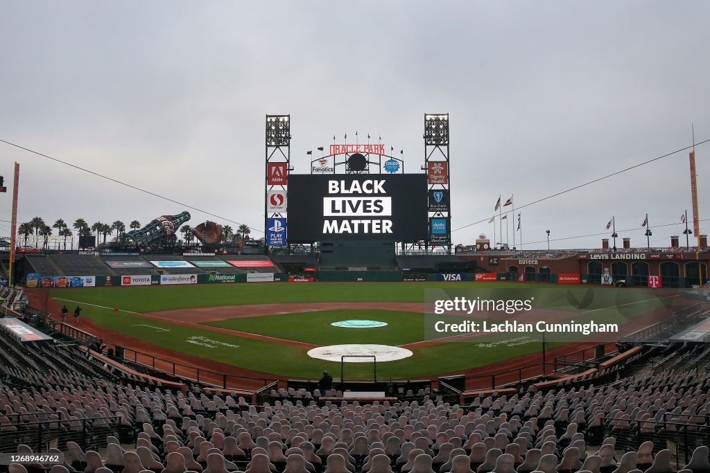 Los Angeles Dodgers v San Francisco Giants