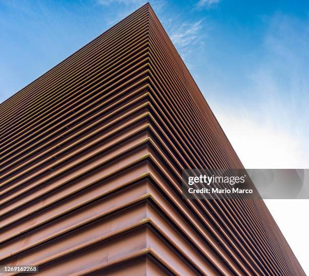 building resembling a container - the line saudi arabia stock pictures, royalty-free photos & images