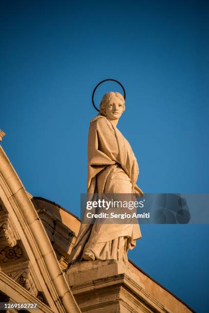 saint lucy statue on duomo di siracusa - saint lucia stock pictures, royalty-free photos & images