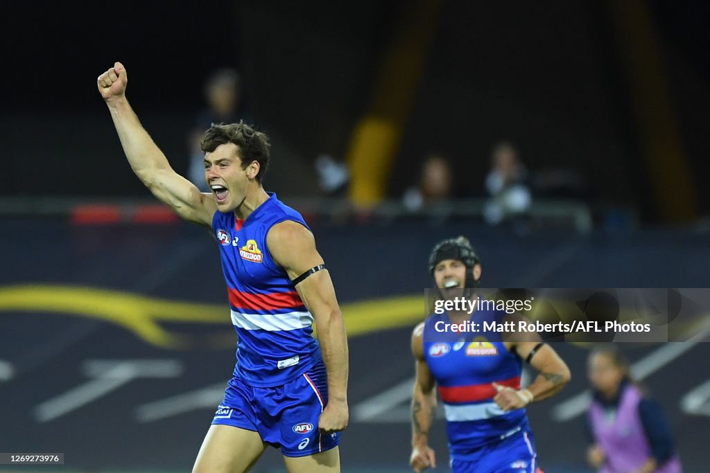 AFL Rd 14 - Western Bulldogs v Geelong