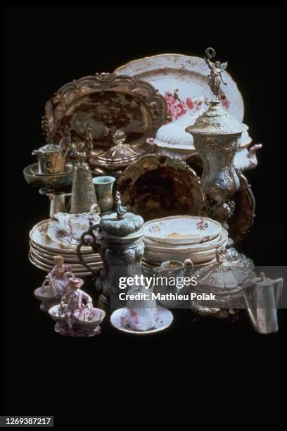 La chasse au trésor d'Alexander Zu Lynar-Redern - Les pièces de porcelaine et d'argenterie datant du XIXème siècle seront vendues chez Sotheby's.