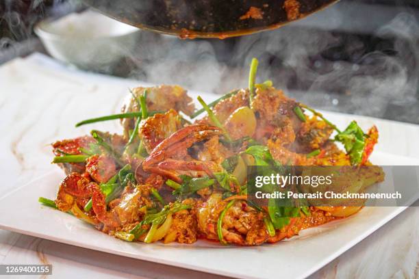 stir fried crab with curry powder - chilli crab 個照片及圖片檔