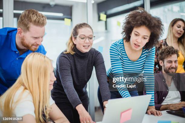 working as a team - delegating stock pictures, royalty-free photos & images