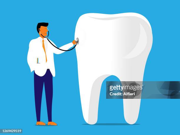 ilustraciones, imágenes clip art, dibujos animados e iconos de stock de comprobación de la salud de un diente - toothache