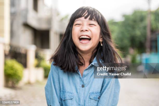 muslim girl portrait - very young asian girls fotografías e imágenes de stock