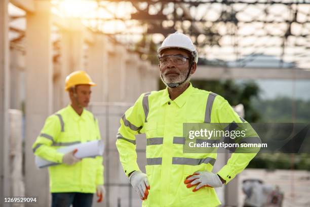 Sub Engineer Tradesman Uniform Photos and Premium High Res Pictures - Getty Images