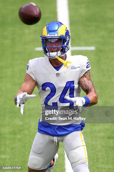 Taylor Rapp of the Los Angeles Rams warms up prior to a team... News ...