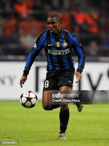 Samuel Eto"u2019o of Inter Milan in action during the UEFA Champions League Group F match between Inter Milan and Dynamo Kyiv at the Stadio Giuseppe...