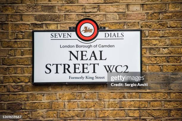 Neal Sign 13,601 Neal Street Stock Photos, High-Res Pictures, and Images - Getty ...
