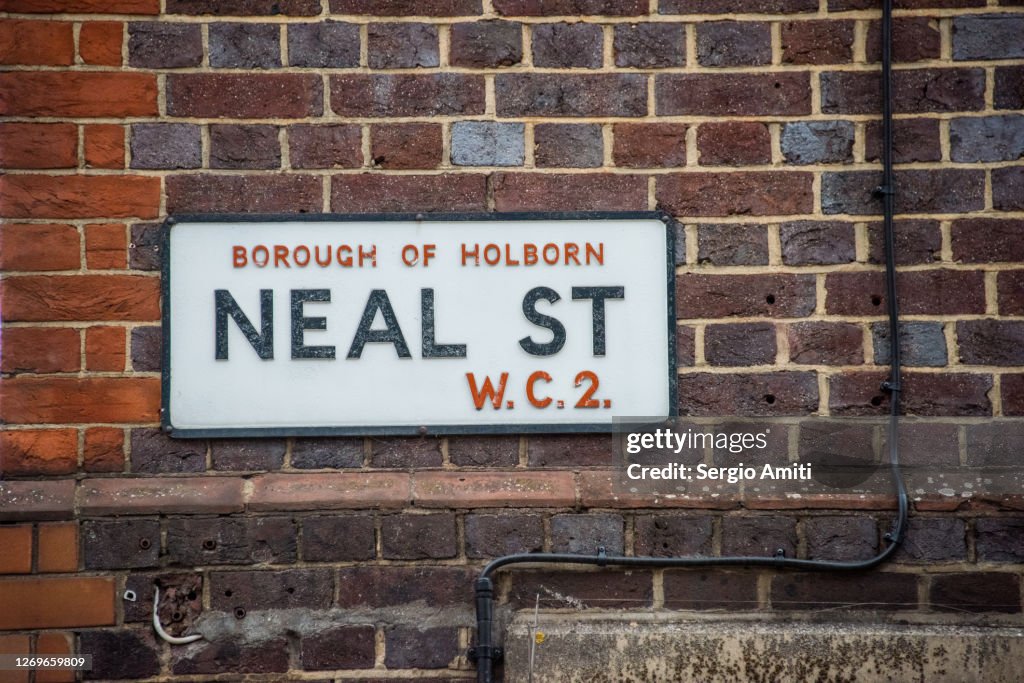 Old Neal Street sign
