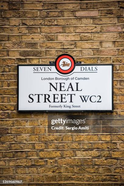 Neal Sign 14,607 Neal Street Stock Photos, High-Res Pictures, and Images - Getty ...