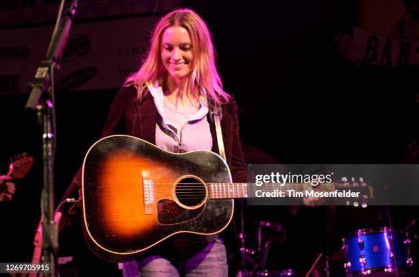 Aimee Mann performs during SXSW 2005 at Stubbs Bar-B-Que on March 19, 2005 in Austin, Texas.