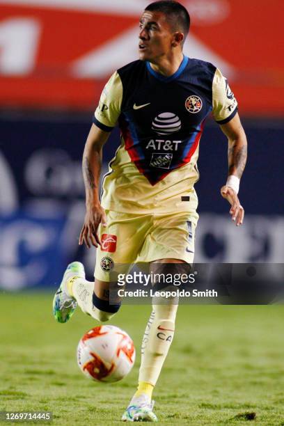 Luis Ricardo Reyes of America drive the ball during the 7th round match between Atletico San Luis v America as part of the Torneo Guard1anes 2020...