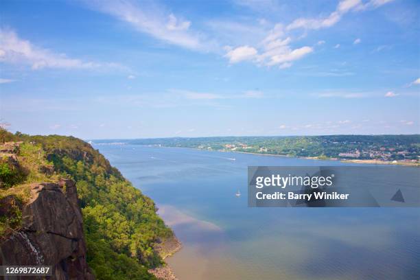 west bank of hudson river in bergen county, seen in summer - new jersey landscape stock pictures, royalty-free photos & images