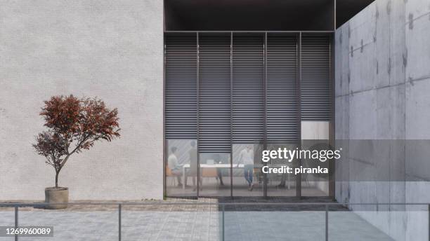 moderno edificio de oficinas - persiana fotografías e imágenes de stock