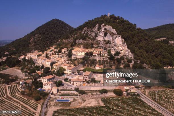 S guret Photos And Premium High Res Pictures Getty Images s-guret-photos-and-premium-high-res-pictures-getty-images