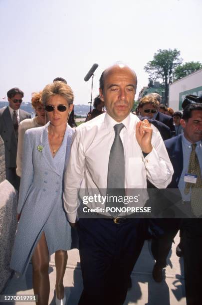 Alain Juppé et sa femme Isabelle en visite au Saguenay le 10 juin 1996, Canada