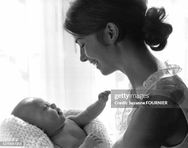 Jeune maman avec son bébé.