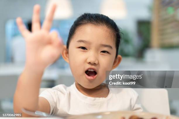 Okay Sign Kids Kid Ok Sign Photos and Premium High Res Pictures - Getty Images