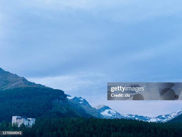 hotel waldhaus, sils maria, zwitserland - hosts a screening of clouds of sils maria stockfoto's en -beelden