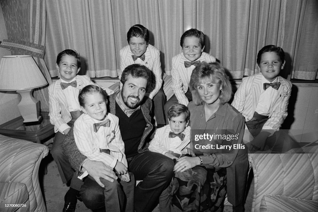 American singer Alan Osmond with his wife Suzanne and their six sons American singer Alan Osmond with his wife Suzanne and their six sons