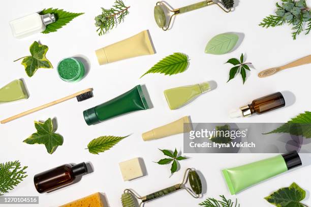 natural beauty products. - herb stock photos et images de collection