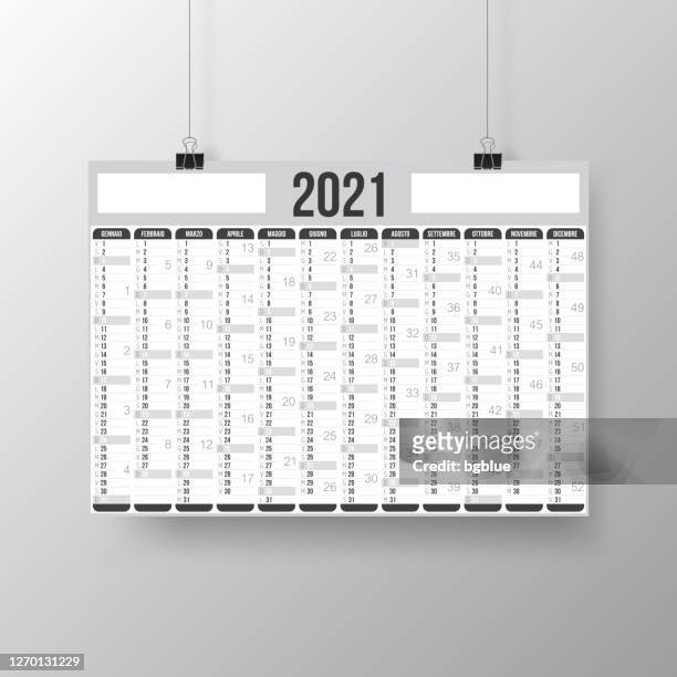 ilustraciones, imágenes clip art, dibujos animados e iconos de stock de calendario italiano 2021 - cartel sobre brackground gris - calendario pared