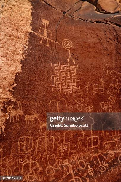 Pectoglyph Rabbit 1,437 Native American Petroglyphs Stock Photos, High-Res Pictures, and ...