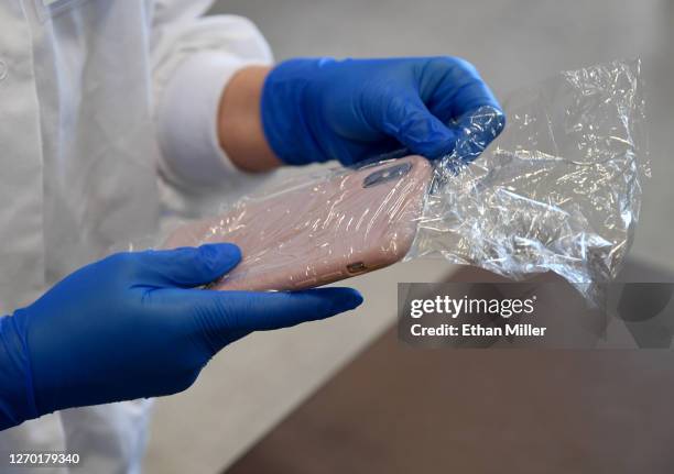 Pvc Cell Phone Cell Phone Plastic Wrap Photos and Premium High Res Pictures - Getty Images