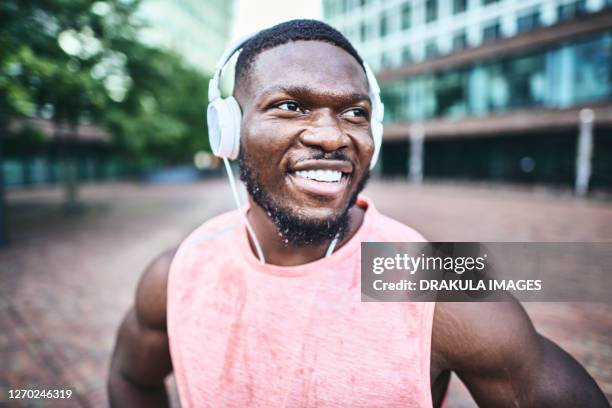 portrait of active african muscular man - handsome bodybuilders fotografías e imágenes de stock