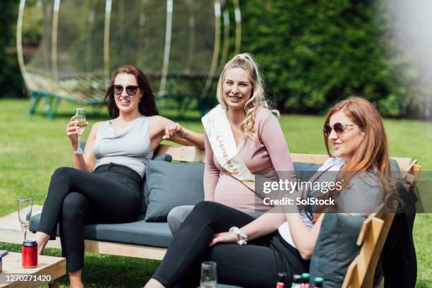 Social Distance Outside Playing 1,324 Social Distance Outside Party Stock Photos, High-Res Pictures ...