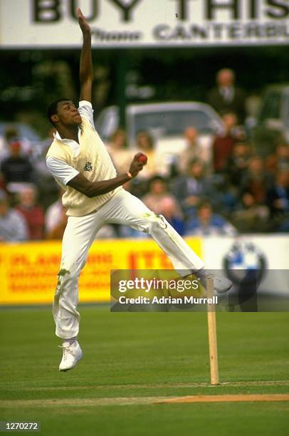 David Lawrence of Gloucestershire bowls during a match. \ Mandatory Credit: Adrian Murrell/Allsport