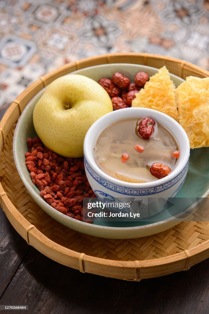 Snow pear white fungus soup