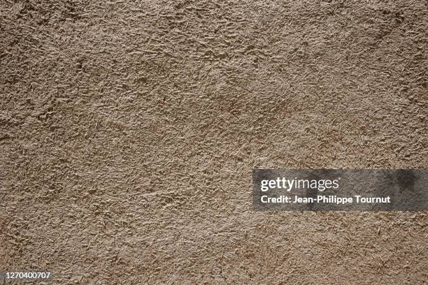 adobe wall texture in west azerbaidjan province, iran - adobe wall fotografías e imágenes de stock