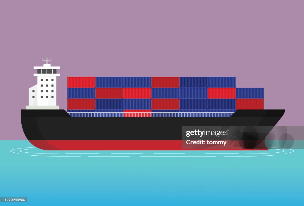 Un cargo dans l’océan