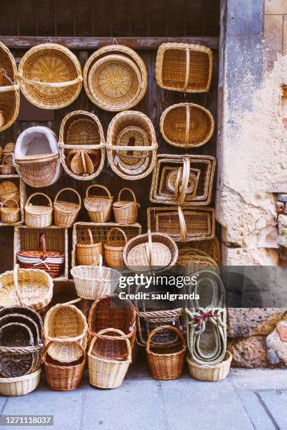 wicker baskets - wicker - fotografias e filmes do acervo