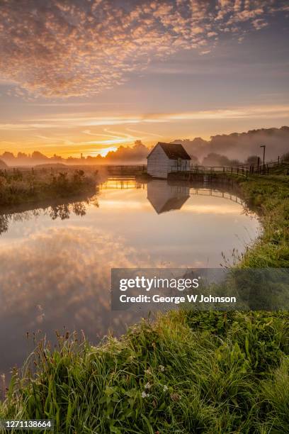 old fishing hut ii - hertford hertfordshire stock-fotos und bilder