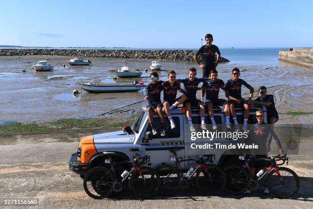 Egan Arley Bernal Gomez of Colombia, Andrey Amador Bikkazakova of Costa Rica, Richard Carapaz of Ecuador, Jonathan Castroviejo of Spain, Michal...