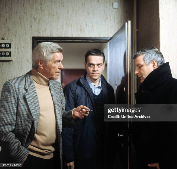 Tödliche Blende - Bild: HEINZ DRACHE, JÜRGEN HEINRICH und PETER AUST in 'TATORT', Folge: 'Tödliche Blende', 1989..