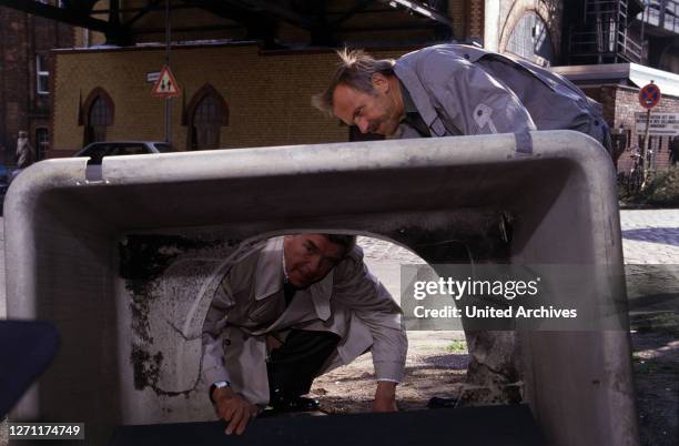 Keine Tricks, Herr Bülow BRD 1989 / Jürgen Roland Auf Spurensuche: HEINZ DRACHE, HANS NIETSCHKE in der Folge: 'Keine Tricks, Herr Bülow', 1989. /...