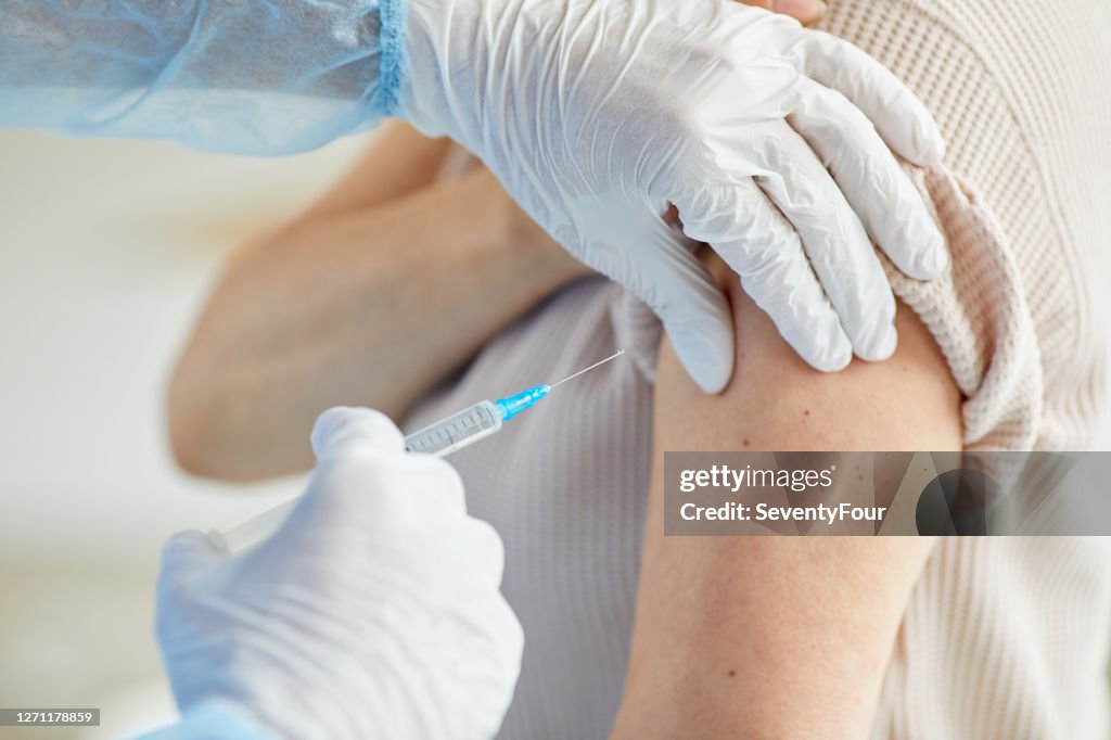 Making Injection Into Shoulder
