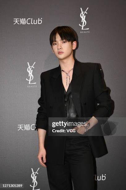 Zhou Zhennan Photos and Premium High Res Pictures Getty Images
