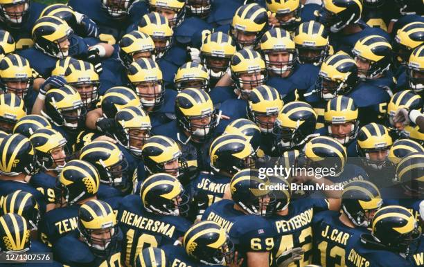 Michigan Football Wolves Michigan Wolverines Football Photos and Premium High Res Pictures ...