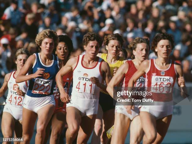 Yekaterina Podkopayeva of the Soviet Union leads compatriot Lyubov Gurina, Jarmila Kratochvílova of Czechoslovakia and Antje Schroder of East Germany...