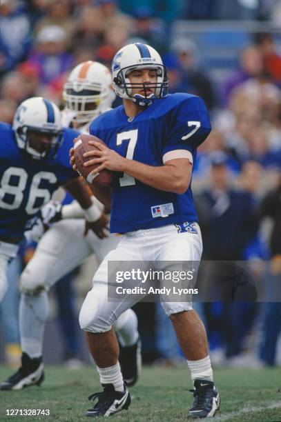 Billy Jack Haskins, Quarterback for the University of Kentucky Wildcats during the NCAA Southeastern Conference college football game against the...