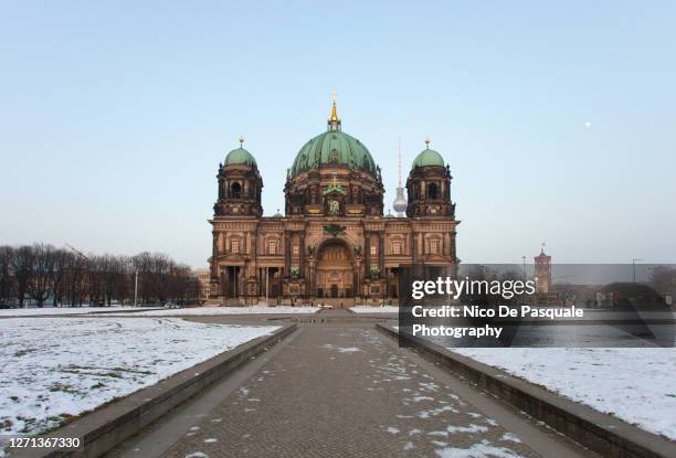 the berliner dom - berlin cathedral stock pictures, royalty-free photos & images