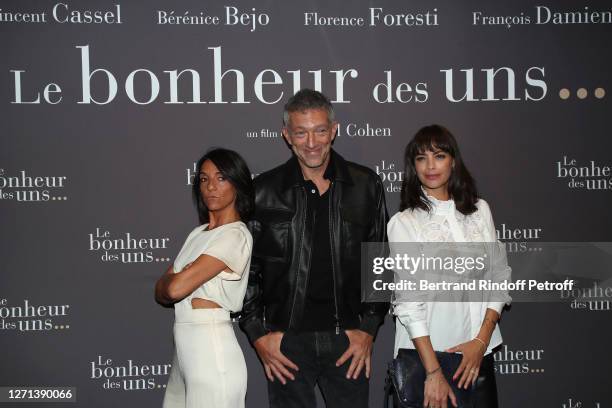 Actors of the movie Florence Foresti, Vincent Cassel and Berenice Bejo attend the "Le Bonheur des uns" Premiere at Pathe Opera on September 08, 2020...